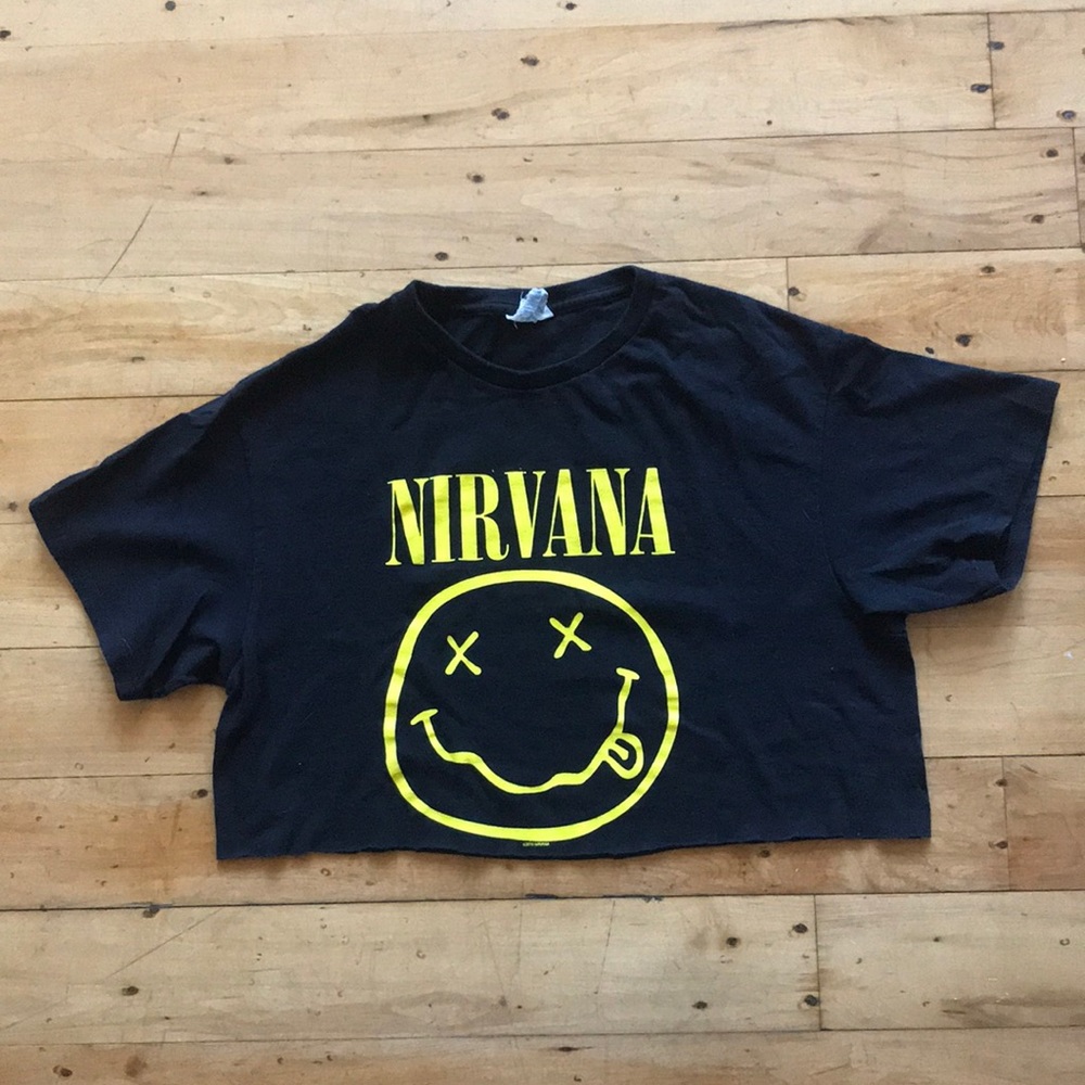 Cropped Nirvana shirt